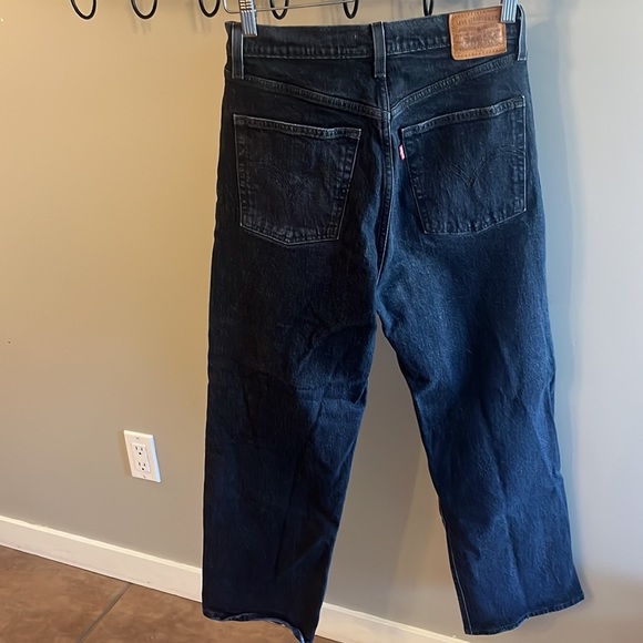 Black Ribcage Straight Levi Jeans - Picture 2 of 6